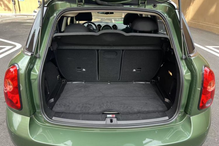 Used MINI Countryman 2016 1.6T COOPER ALL4 Fun Equipment Enthusiast Interior 5