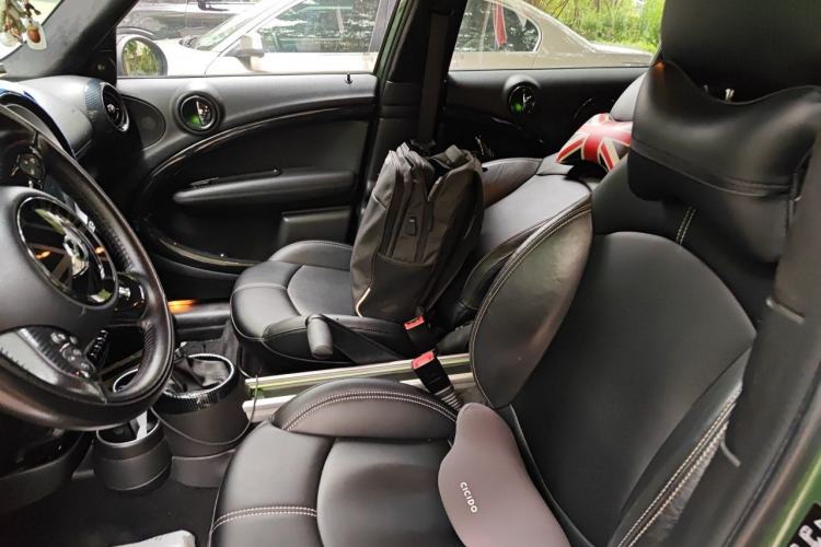 Used MINI Countryman 2016 1.6T COOPER ALL4 Fun Equipment Enthusiast Left Front Seat