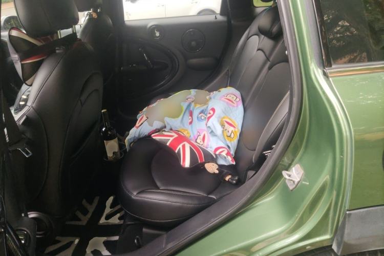 Used MINI Countryman 2016 1.6T COOPER ALL4 Fun Equipment Enthusiast Left Rear Seat