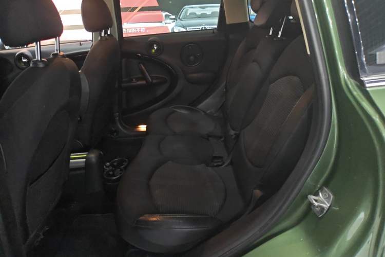 Used MINI Countryman 2016 1.6T COOPER ALL4 Fun Equipment Enthusiast Left Rear Seat