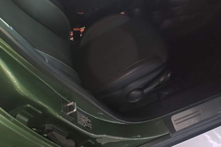 Used MINI Countryman 2016 1.6T COOPER ALL4 Fun Equipment Enthusiast Right Front Seat
