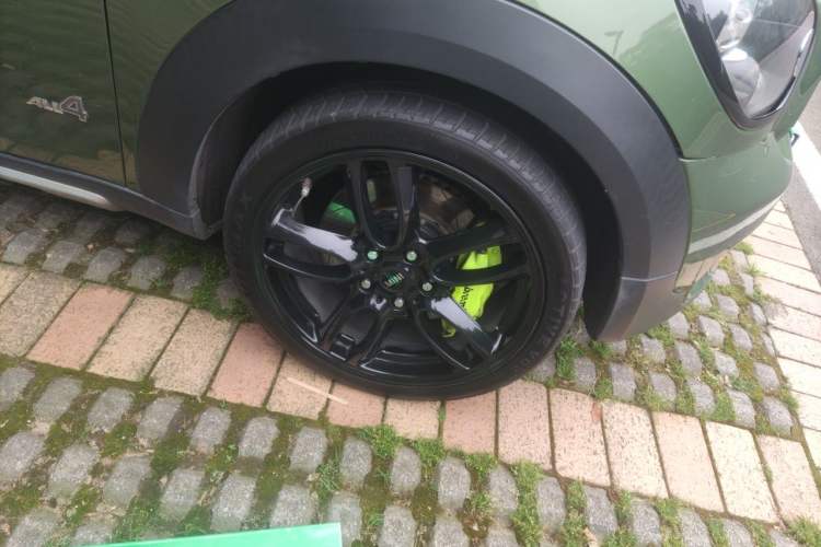 Used MINI Countryman 2016 1.6T COOPER ALL4 Fun Equipment Enthusiast Right Front Wheel Hub