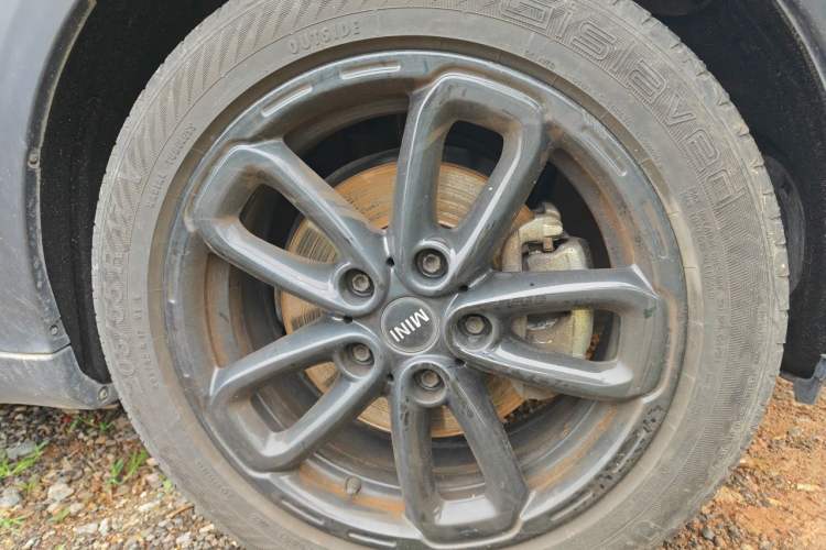 Used MINI Countryman 2016 1.6T COOPER ALL4 Fun Equipment Enthusiast Right Front Wheel Hub