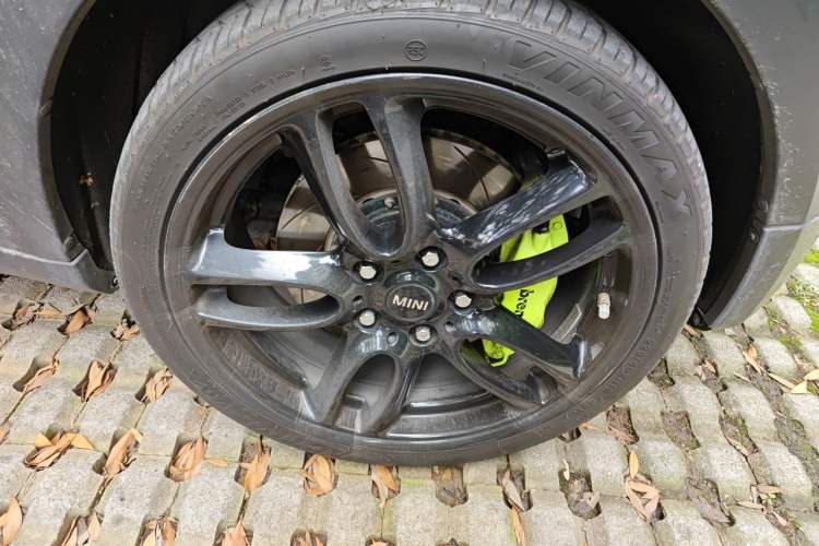 Used MINI Countryman 2016 1.6T COOPER ALL4 Fun Equipment Enthusiast Right Front Wheel Hub