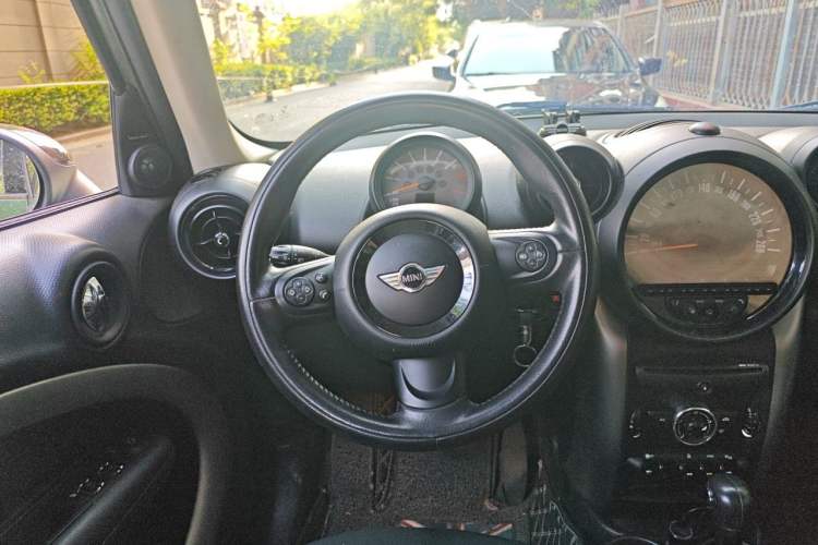 Used MINI Countryman 2016 1.6T COOPER ALL4 Fun Equipment Enthusiast Steering Wheel