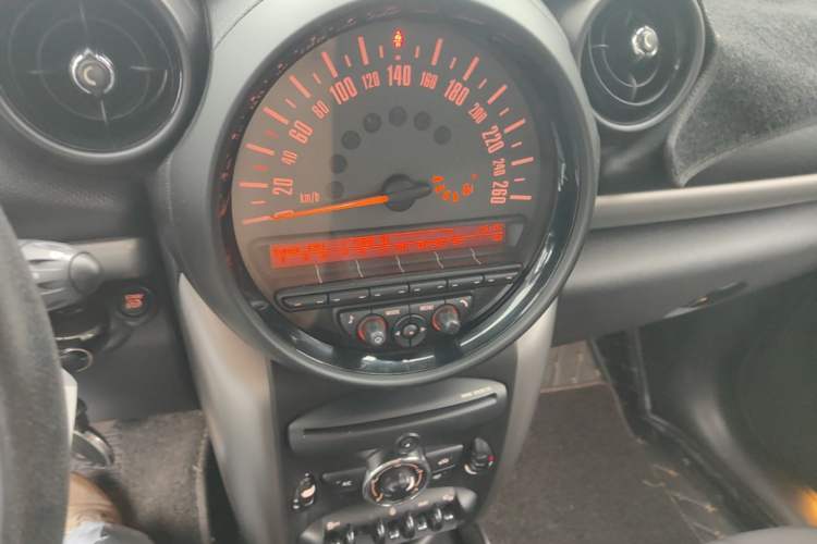 Used MINI Countryman 2016 1.6T COOPER ALL4 Fun Equipment Enthusiast Audio And AC Panel