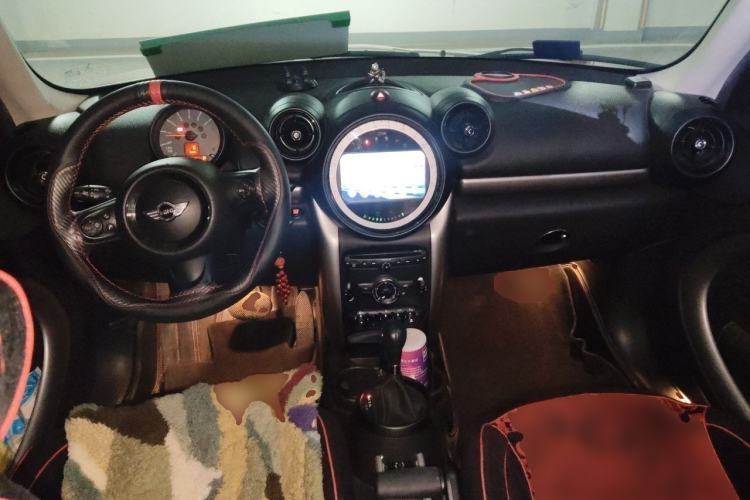 Used MINI Countryman 2016 1.6T COOPER ALL4 Fun Equipment Enthusiast Center Console