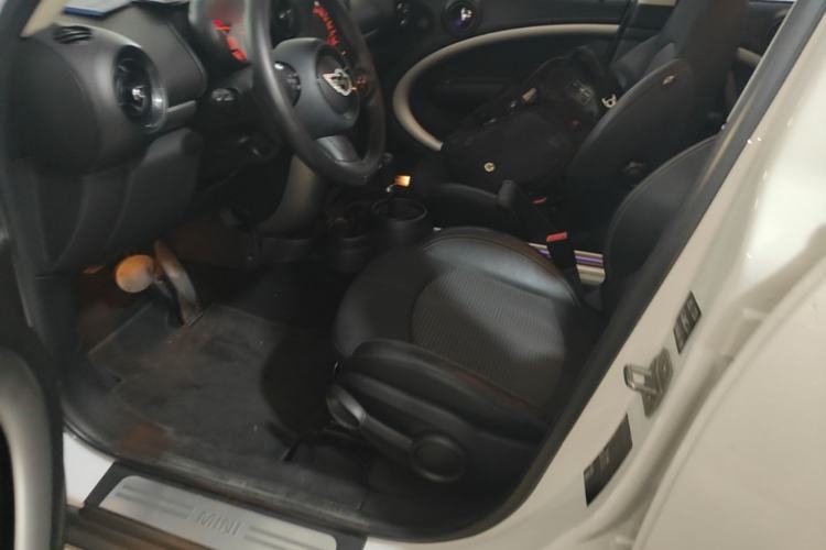 Used MINI Countryman 2016 1.6T COOPER ALL4 Fun Equipment Enthusiast Left Front Seat