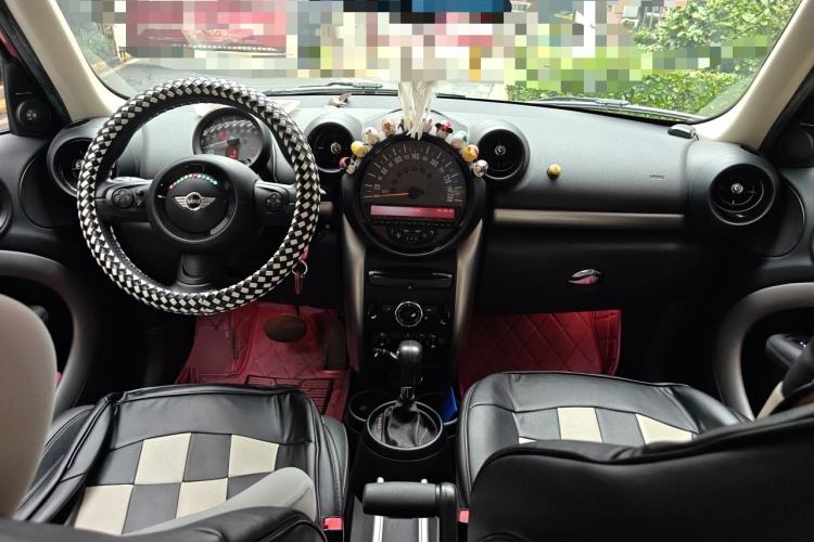 Used MINI Countryman 2016 1.6T COOPER ALL4 Fun Equipment Enthusiast Center Console