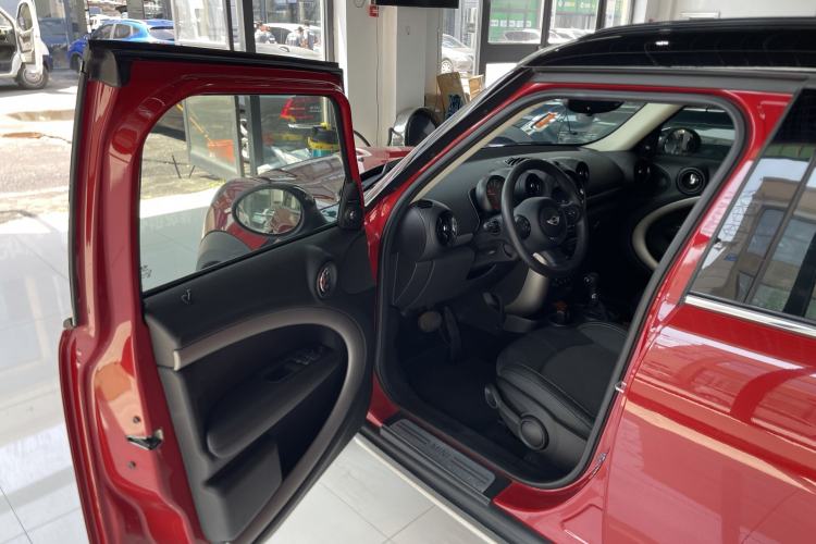 Used MINI Countryman 2016 1.6T COOPER ALL4 Fun Equipment Enthusiast Driver Seat