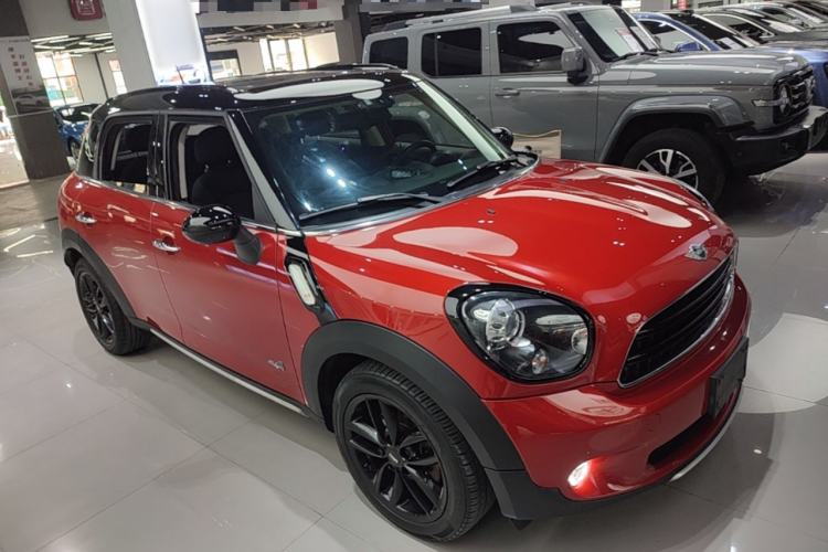 Used MINI Countryman 2016 1.6T COOPER ALL4 Fun Equipment Enthusiast Front Right 45 Deg