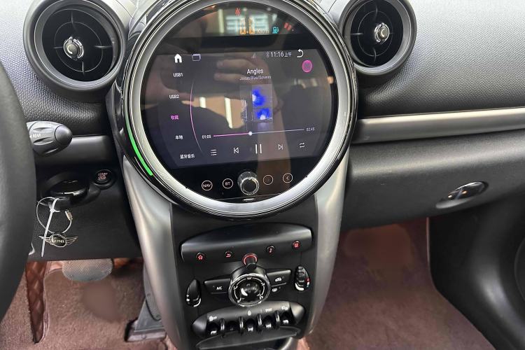 Used MINI Countryman 2016 1.6T COOPER ALL4 Fun Equipment Enthusiast Interior 3