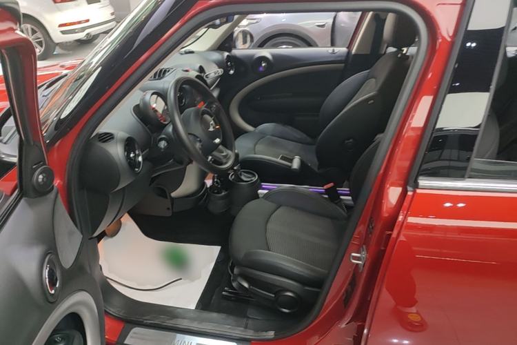 Used MINI Countryman 2016 1.6T COOPER ALL4 Fun Equipment Enthusiast Left Front Seat
