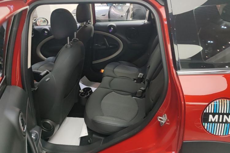 Used MINI Countryman 2016 1.6T COOPER ALL4 Fun Equipment Enthusiast Left Rear Seat