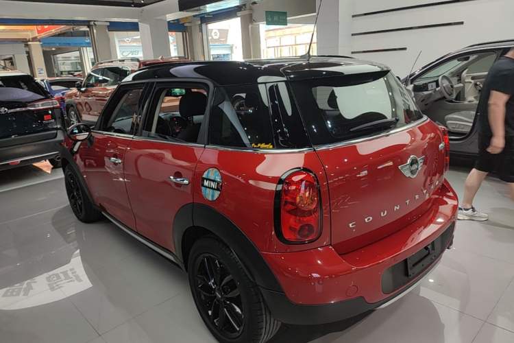 Used MINI Countryman 2016 1.6T COOPER ALL4 Fun Equipment Enthusiast Rear Left 45 Deg
