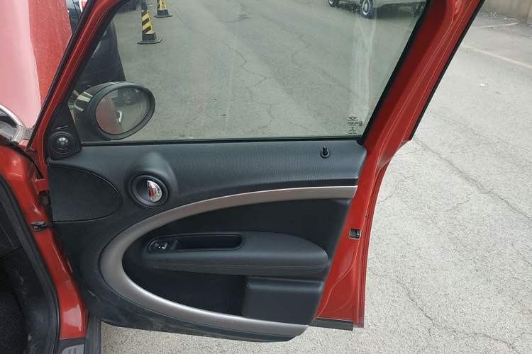 Used MINI Countryman 2016 1.6T COOPER ALL4 Fun Equipment Enthusiast Right Front Door Interior