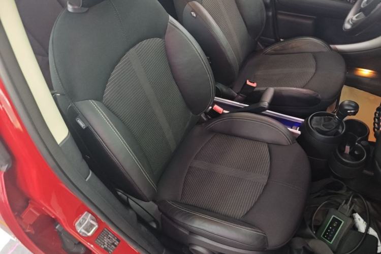 Used MINI Countryman 2016 1.6T COOPER ALL4 Fun Equipment Enthusiast Right Front Seat