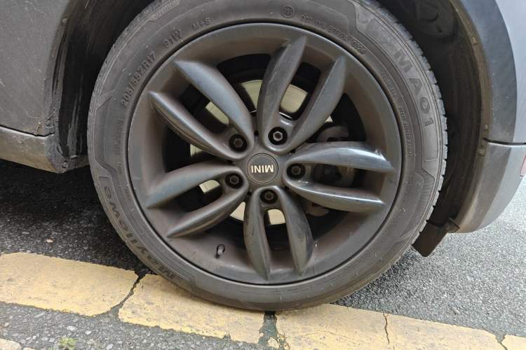 Used MINI Countryman 2016 1.6T COOPER ALL4 Fun Equipment Enthusiast Right Front Wheel Hub