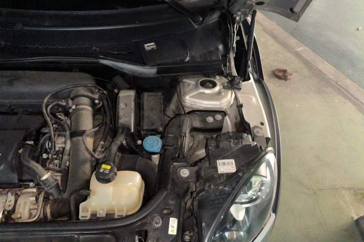 Used MINI Countryman 2016 1.6T COOPER ALL4 Fun Equipment Enthusiast Engine Bay Left