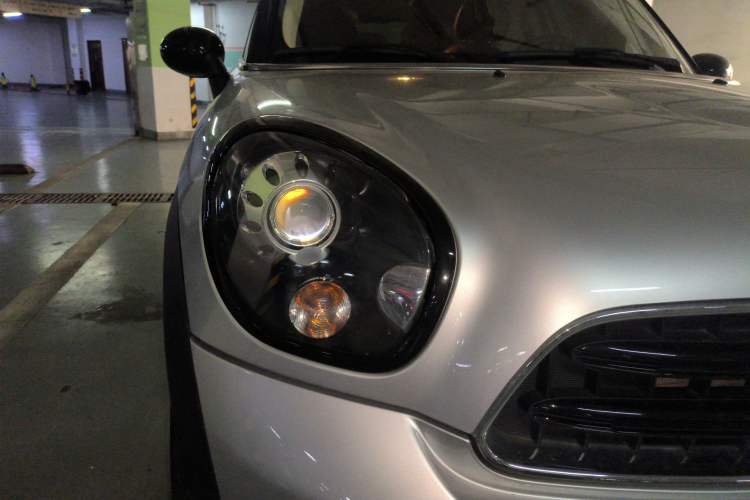Used MINI Countryman 2016 1.6T COOPER ALL4 Fun Equipment Enthusiast Right Front Headlight
