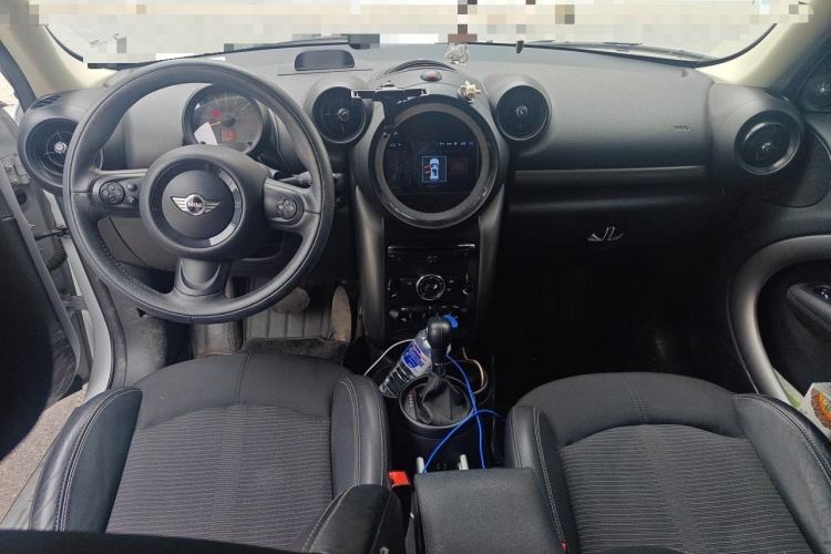 Used MINI Countryman 2016 1.6T COOPER ALL4 Fun Equipment Enthusiast Center Console