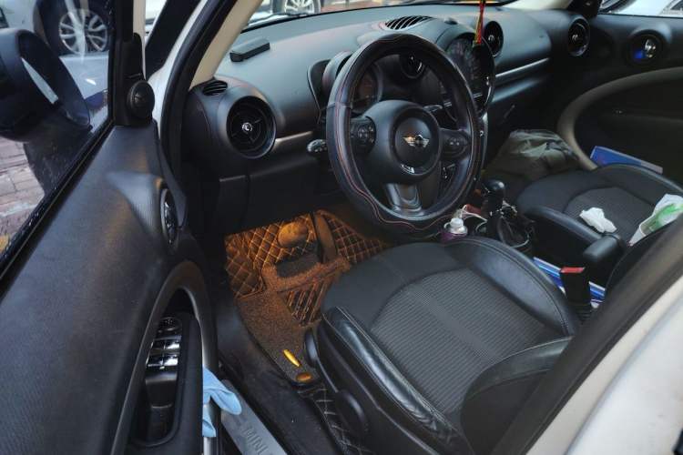 Used MINI Countryman 2016 1.6T COOPER ALL4 Fun Equipment Enthusiast Driver Seat