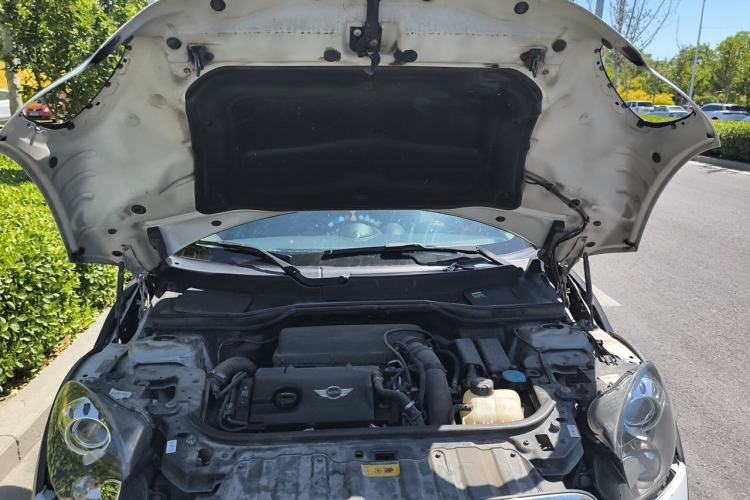 Used MINI Countryman 2016 1.6T COOPER ALL4 Fun Equipment Enthusiast Engine Bay
