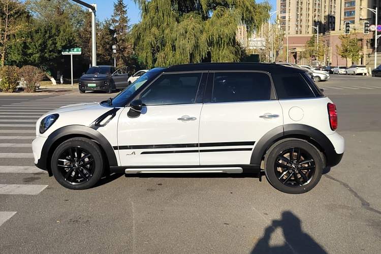 Used MINI Countryman 2016 1.6T COOPER ALL4 Fun Equipment Enthusiast Exterior 2