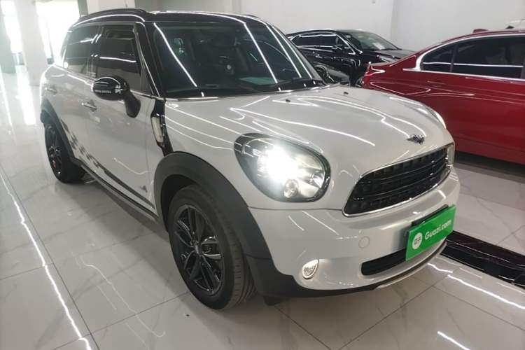 Used MINI Countryman 2016 1.6T COOPER ALL4 Fun Equipment Enthusiast Front Right 45 Deg