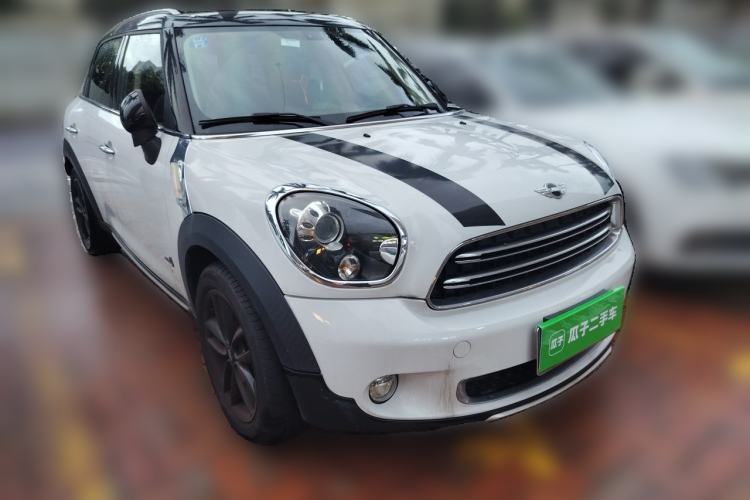Used MINI Countryman 2016 1.6T COOPER ALL4 Fun Equipment Enthusiast Front Right 45 Deg