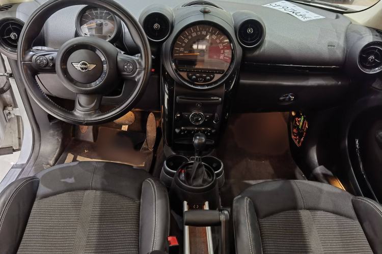 Used MINI Countryman 2016 1.6T COOPER ALL4 Fun Equipment Enthusiast Interior 1