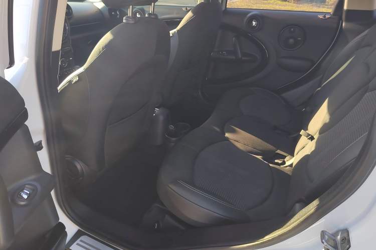 Used MINI Countryman 2016 1.6T COOPER ALL4 Fun Equipment Enthusiast Interior 6