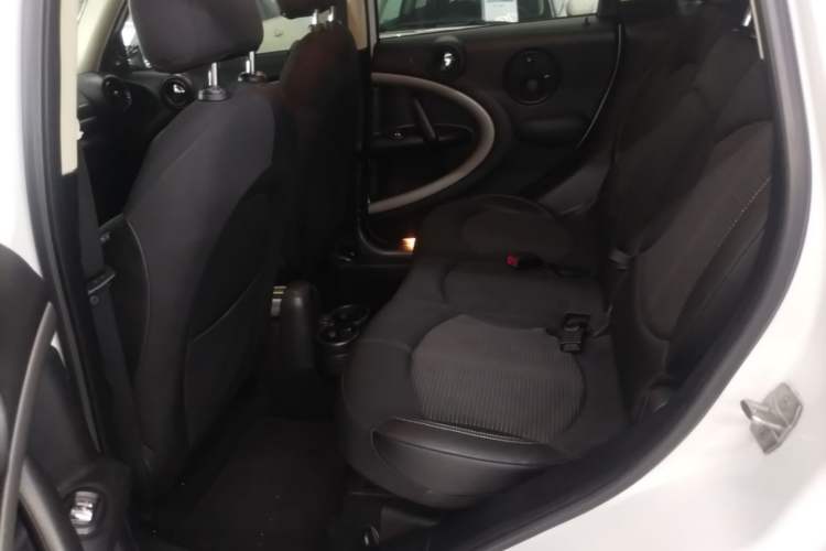 Used MINI Countryman 2016 1.6T COOPER ALL4 Fun Equipment Enthusiast Left Rear Seat