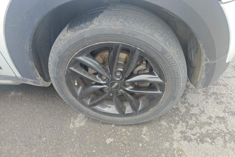 Used MINI Countryman 2016 1.6T COOPER ALL4 Fun Equipment Enthusiast Right Front Wheel Hub