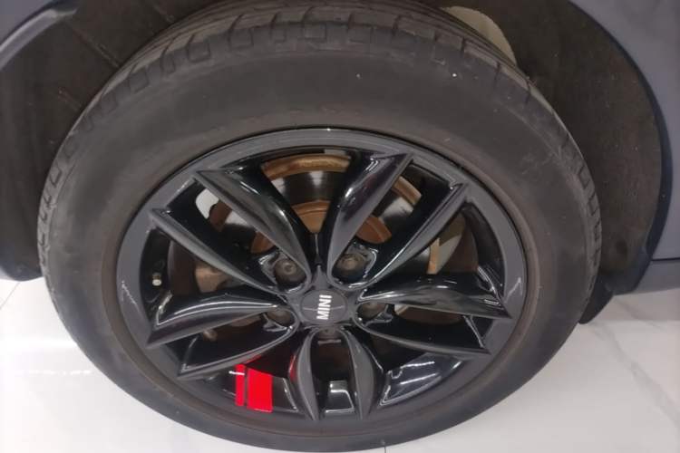 Used MINI Countryman 2016 1.6T COOPER ALL4 Fun Equipment Enthusiast Right Rear Wheel Hub