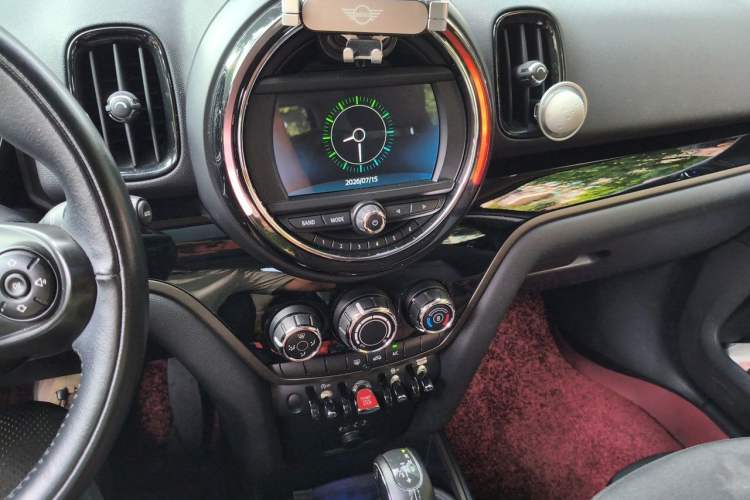 Used MINI Countryman 2017 1.5T COOPER ALL4 Audio And AC Panel