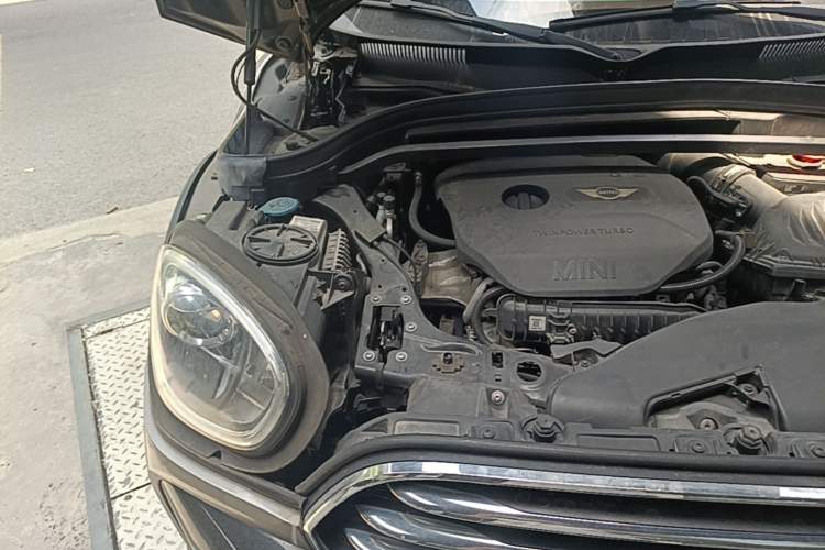 Used MINI Countryman 2017 1.5T COOPER ALL4 Explorer Engine Bay Right