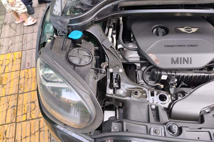 Used MINI Countryman 2017 1.5T COOPER ALL4 Engine Bay Right