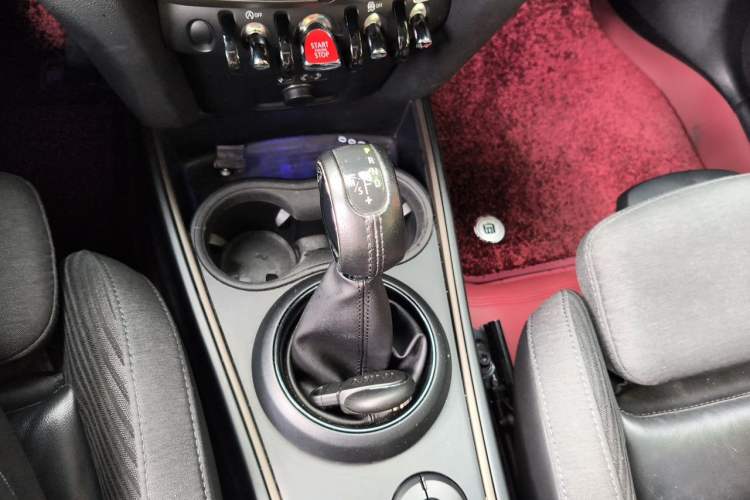 Used MINI Countryman 2017 1.5T COOPER ALL4 Gear Lever