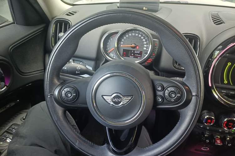 Used MINI Countryman 2017 1.5T COOPER ALL4 Explorer Steering Wheel