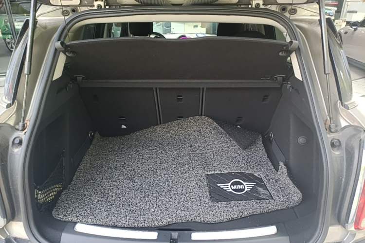 Used MINI Countryman 2017 1.5T COOPER ALL4 Explorer Trunk