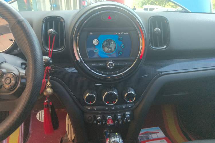 Used MINI Countryman 2017 1.5T COOPER ALL4 Traveler Audio And AC Panel
