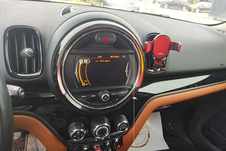 Used MINI Countryman 2017 1.5T COOPER ALL4 Audio And AC Panel