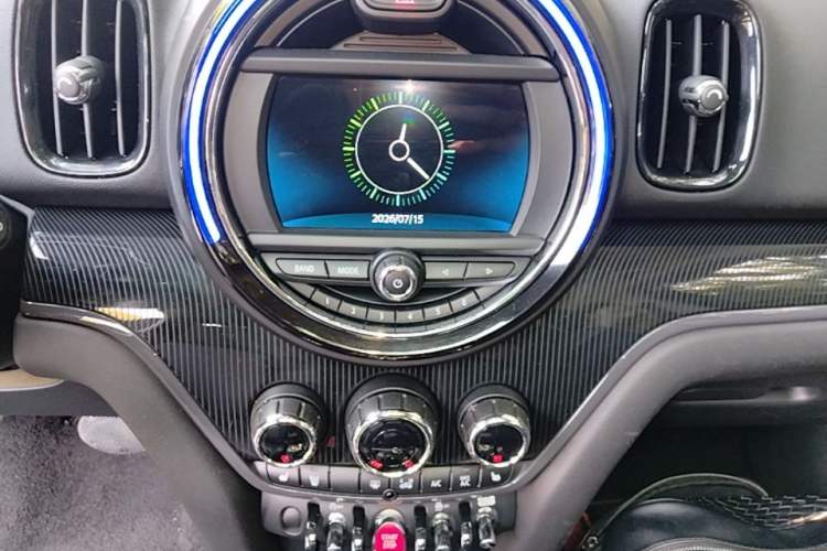 Used MINI Countryman 2017 1.5T COOPER ALL4 Traveler Audio And AC Panel