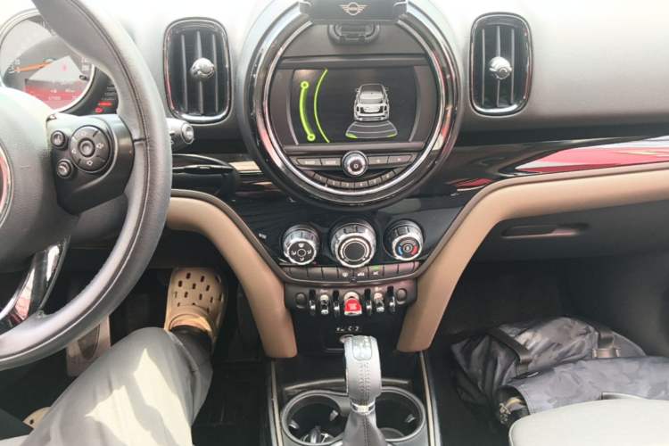 Used MINI Countryman 2017 1.5T COOPER ALL4 Audio And AC Panel
