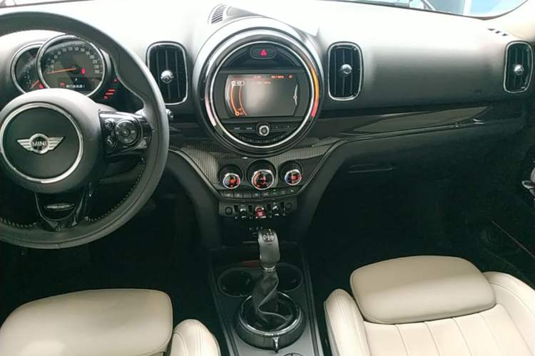 Used MINI Countryman 2017 2.0T COOPER S ALL4 Traveler Audio And AC Panel