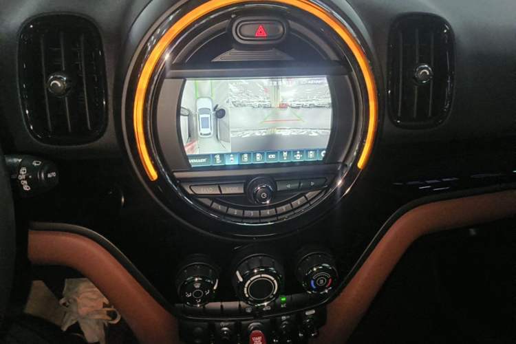 Used MINI Countryman 2017 1.5T COOPER ALL4 Audio And AC Panel