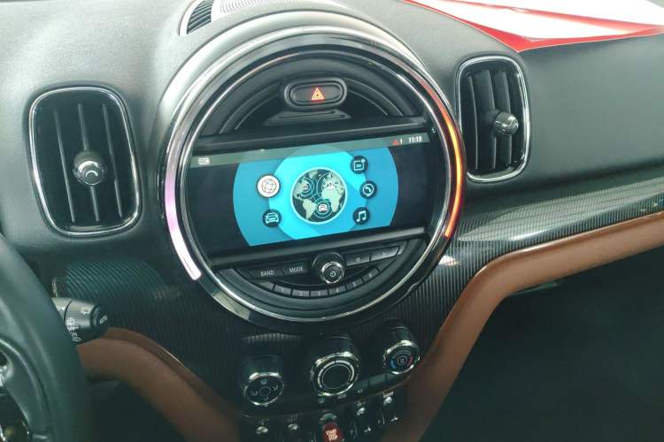 Used MINI Countryman 2017 1.5T COOPER ALL4 Audio And AC Panel