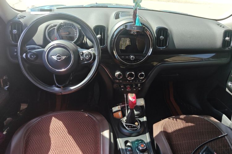 Used MINI Countryman 2017 1.5T COOPER ALL4 Traveler Center Console