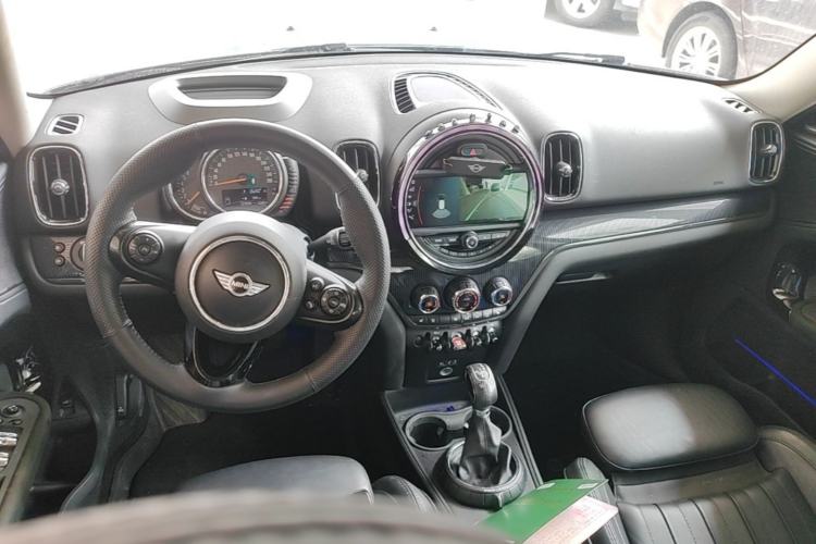 Used MINI Countryman 2017 2.0T COOPER S ALL4 Explorer Center Console